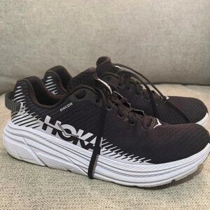Hoka One One Rincon 2 Black and White Athletic Running Shoes size 10.5